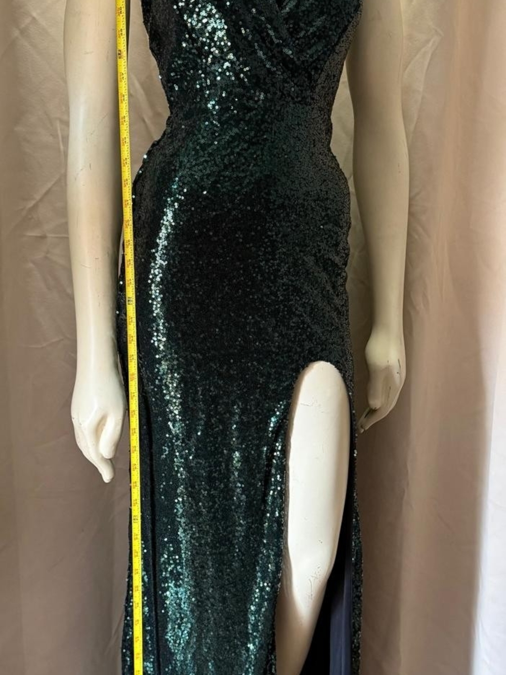 Sequin Black High-Slit Prom Dress